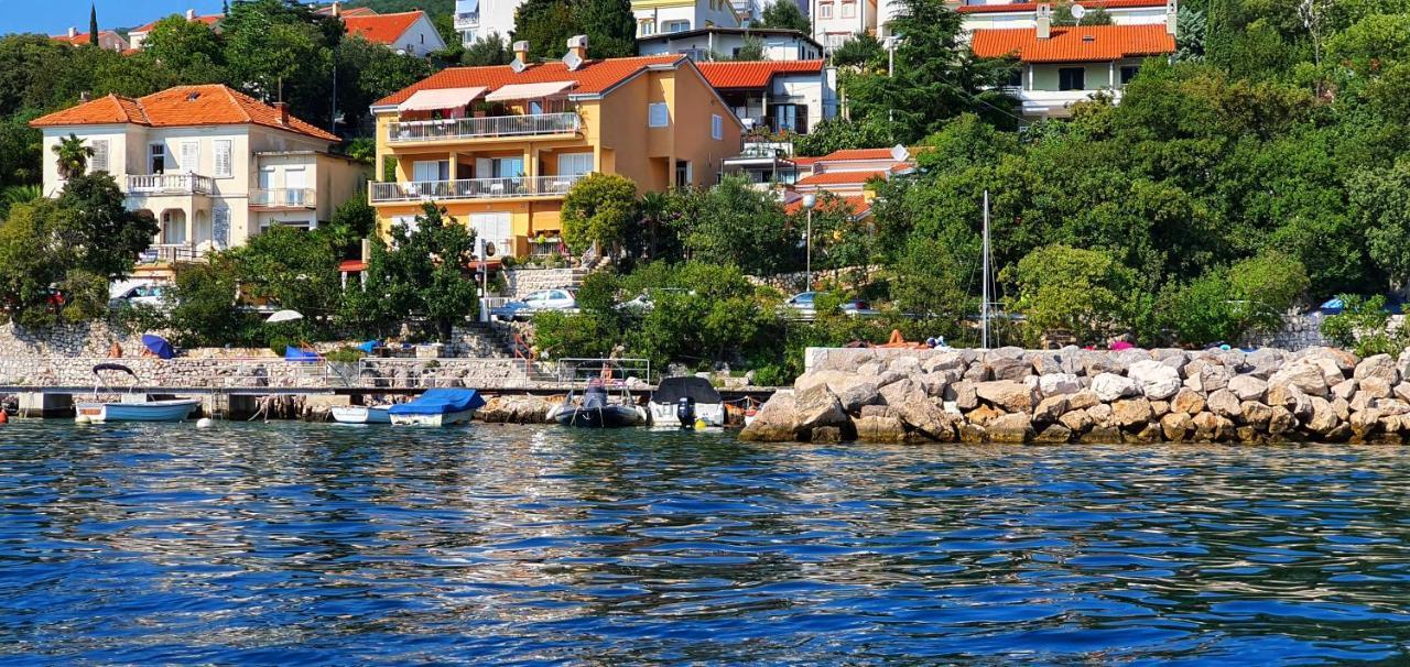 Apartments & Rooms Karla Драмал Екстериор снимка
