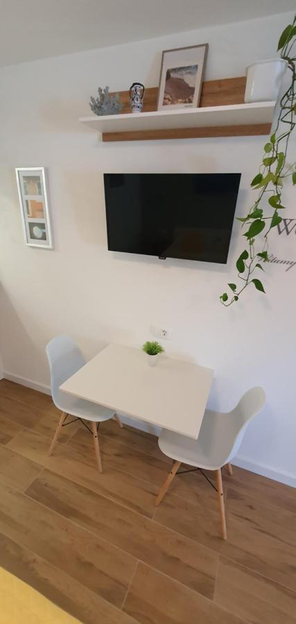 Apartments & Rooms Karla Драмал Екстериор снимка