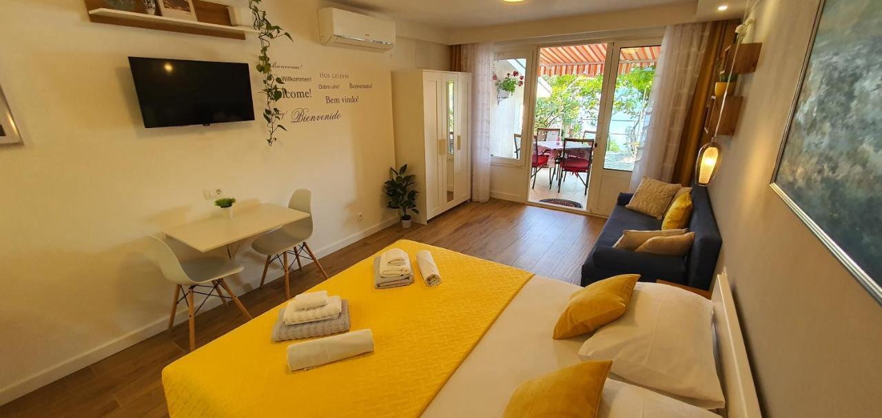 Apartments & Rooms Karla Драмал Екстериор снимка