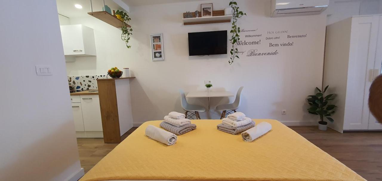 Apartments & Rooms Karla Драмал Екстериор снимка