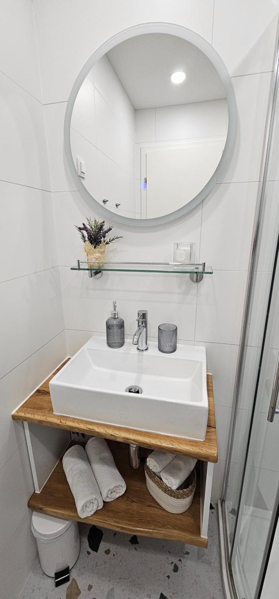 Apartments & Rooms Karla Драмал Екстериор снимка